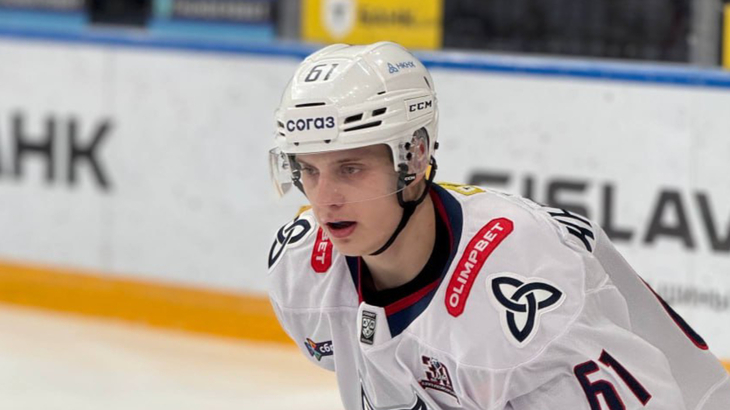 Никита Хоружев — нападающий «Нефтехимика»