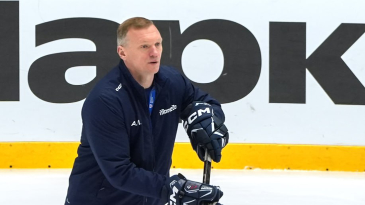 Алексей Исаков — главный тренер «Торпедо»