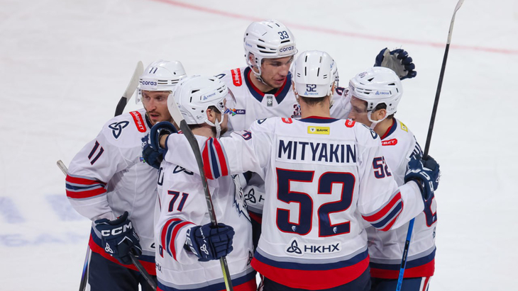 «Нефтехимик»