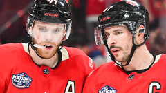 Коннор Макдэвид и Сидни Кросби