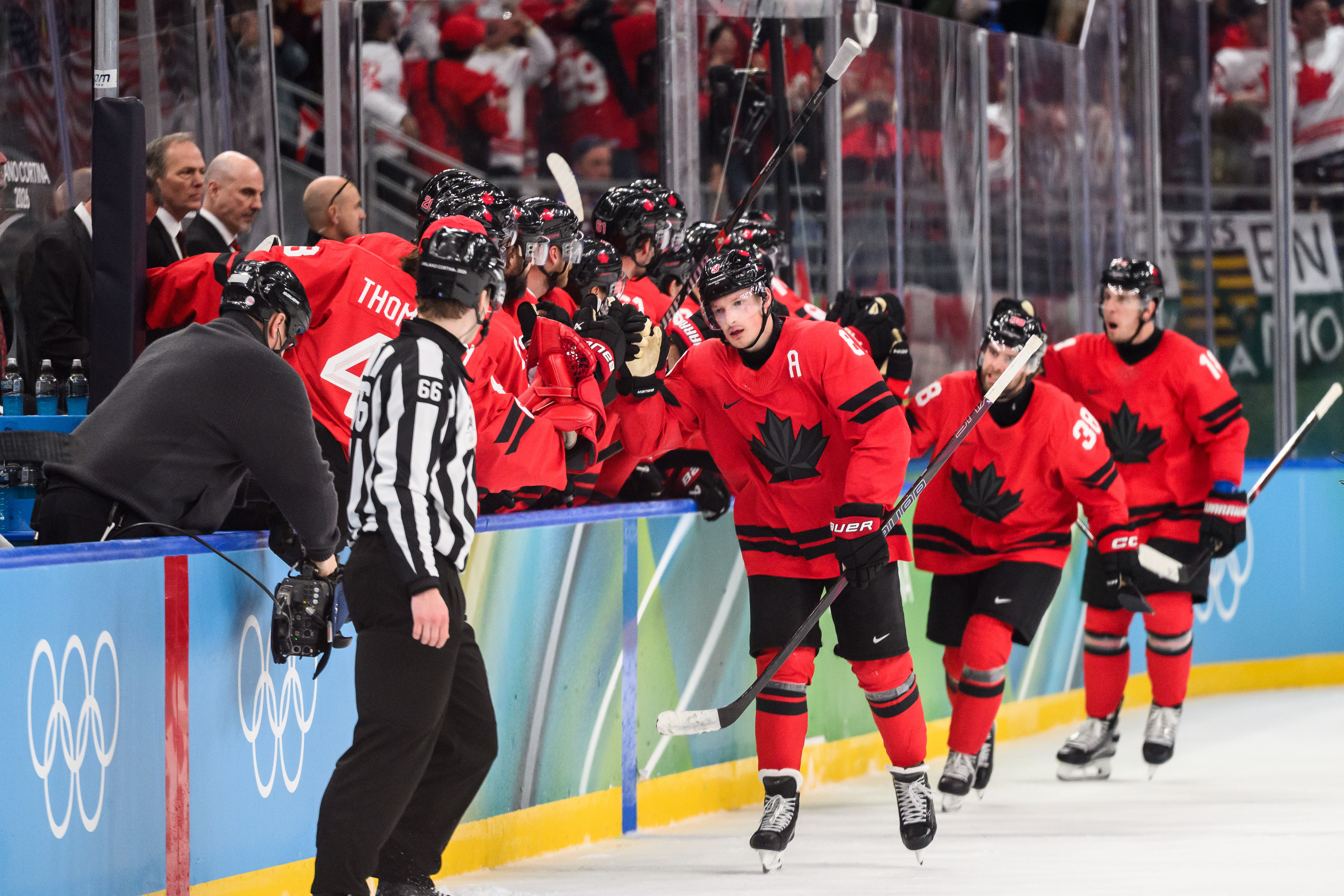 Сборная Канады