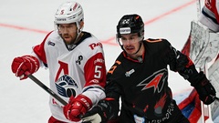 Алексей Береглазов («Локомотив») и Эндрю Потуральски («Авангард»)