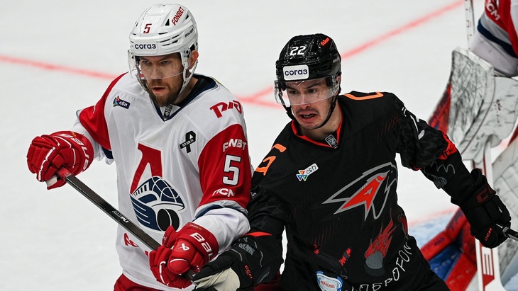 Алексей Береглазов («Локомотив») и Эндрю Потуральски («Авангард»)