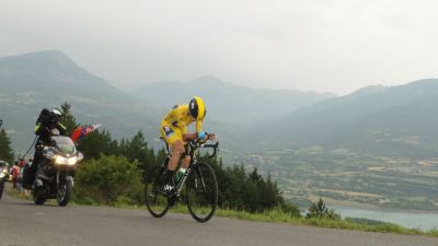 Крис Фрум продолжает побеждать на этапах «Большой Петли»