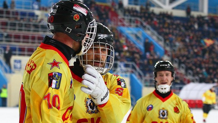 Хоккеисты «СКА-Нефтяника»