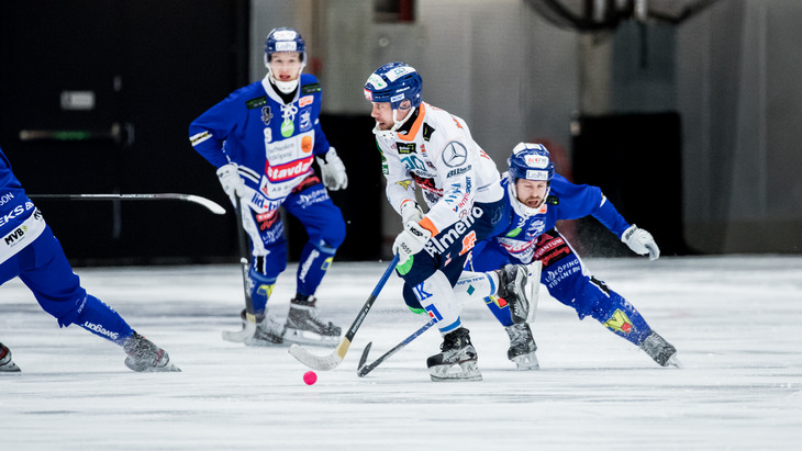 Хоккей с мячом