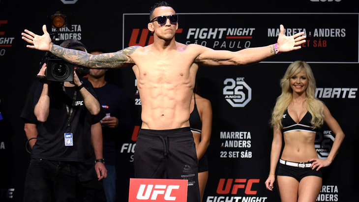 Чарльз Оливейра