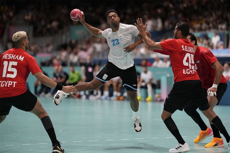 Гандбольный матч между Египтом и Аргентиной