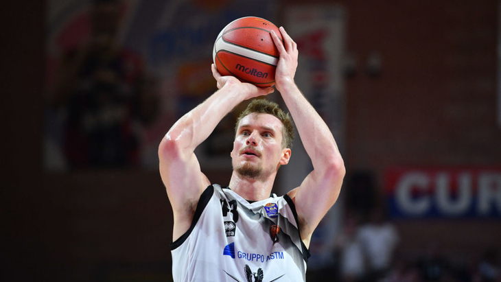 Леон Радошевич