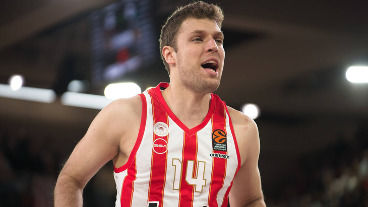 Александр Везенков