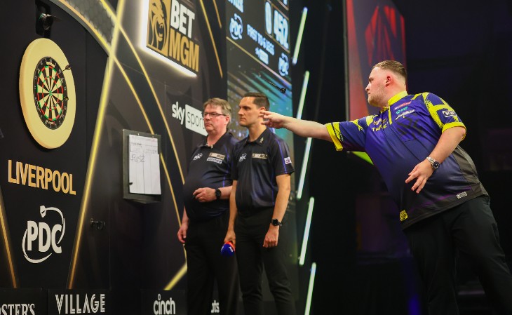 19-летний Люк Литтлер — двукратный чемпион мира по дартсу (2025,2026)