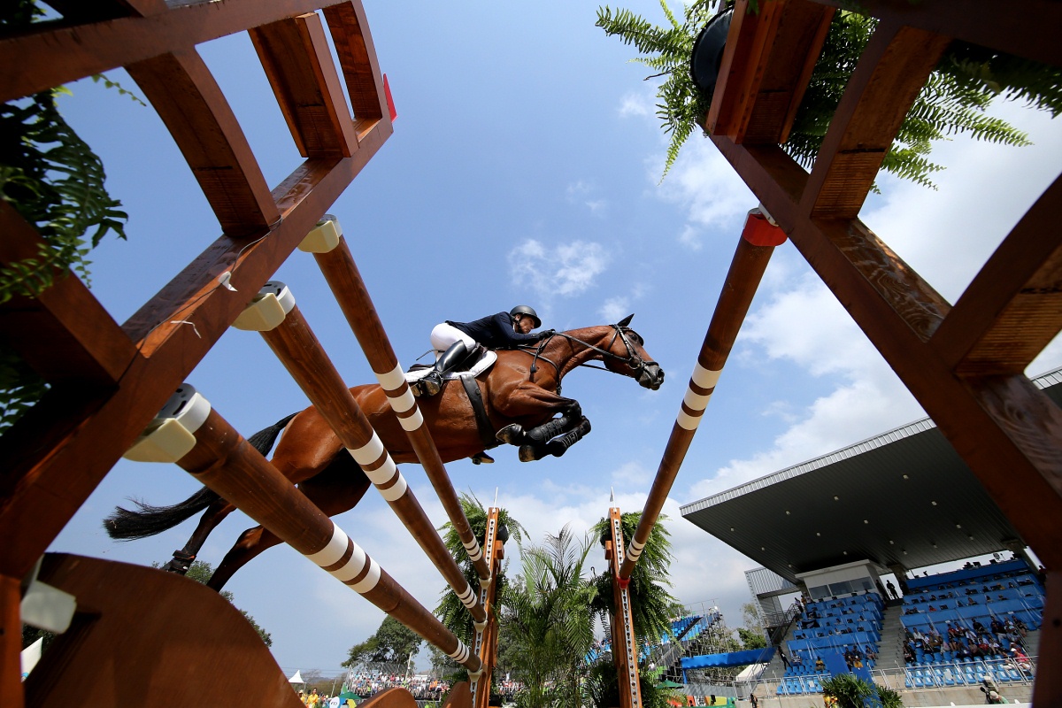 Победа французов в конном троеборье