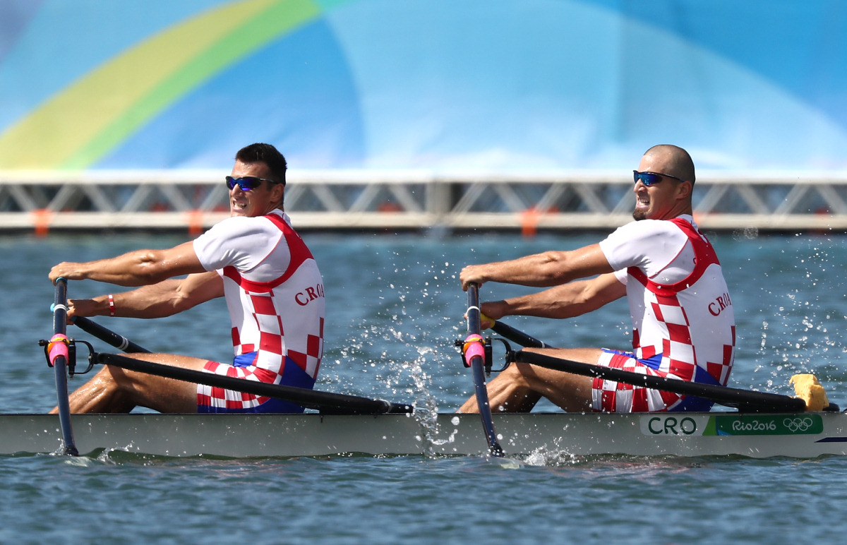 Победители в заездах парных двоек у мужчин и женщин