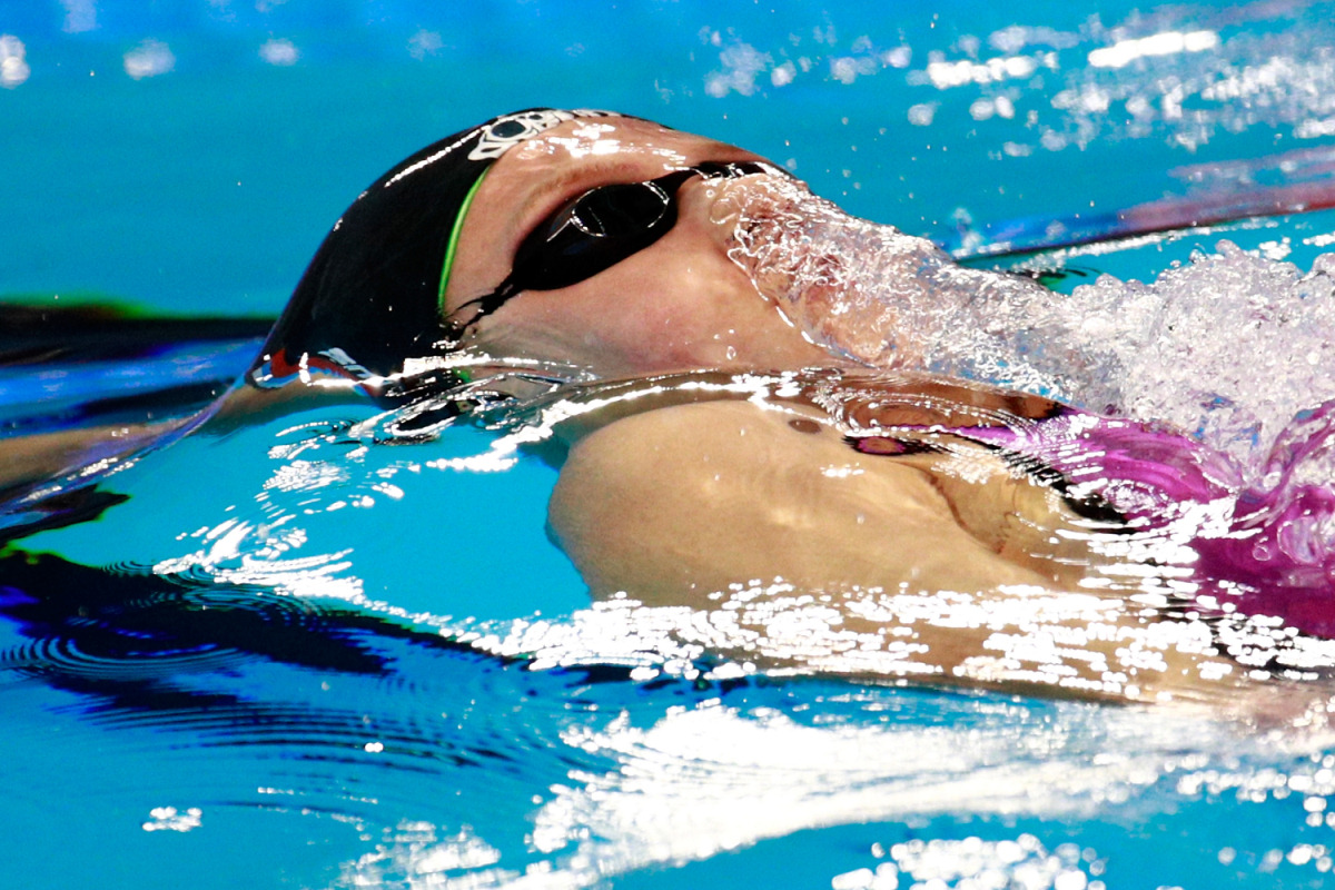 Золото Мадлин Дирадо в 200м на спине