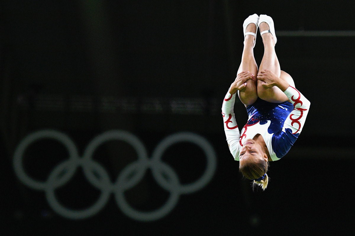 Золото канадки Макленэн в прыжках на батуте