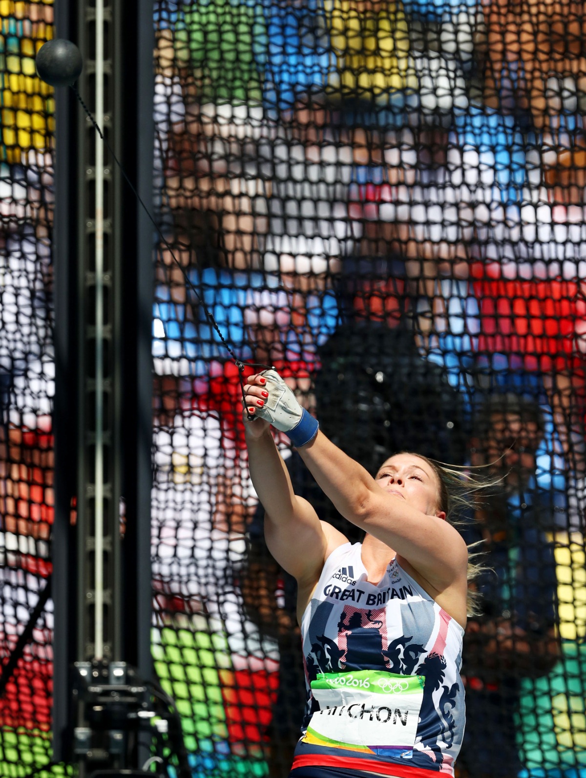 Золото и мировой рекорд Влодарчик в метании молота