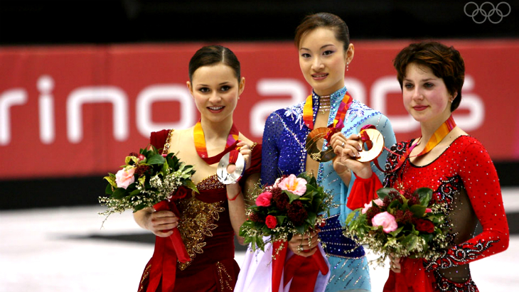 Американка Саша Коэн, завоевавшая золото Сидзука Аракава и Ирина Слуцкая