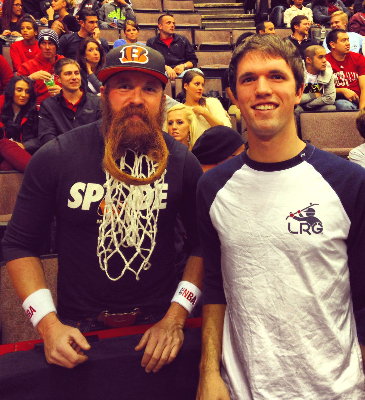 Слабо слэм-данк в это кольцо?