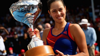 Ана Иванович с трофеем