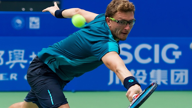 Денис Истомин