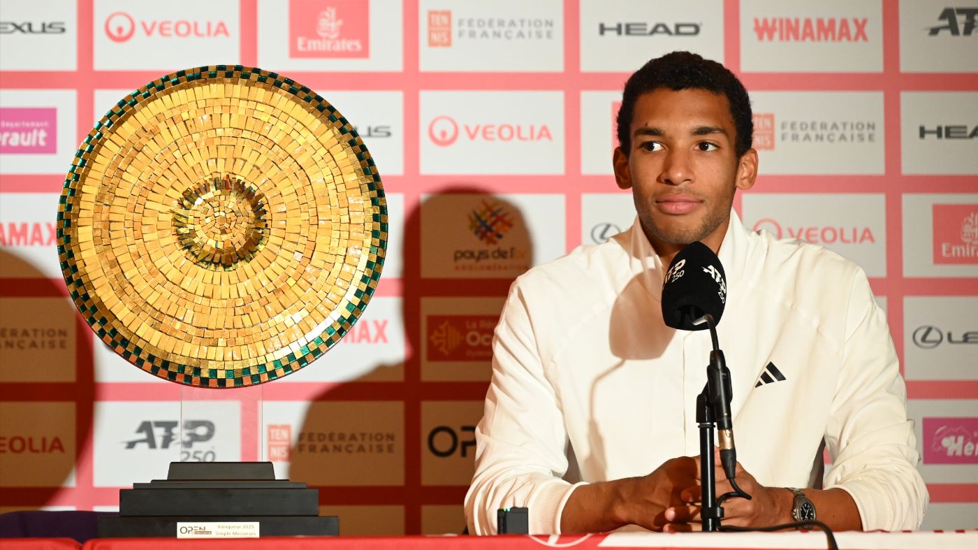 Феликс Оже-Альяссим после победы в Монпелье