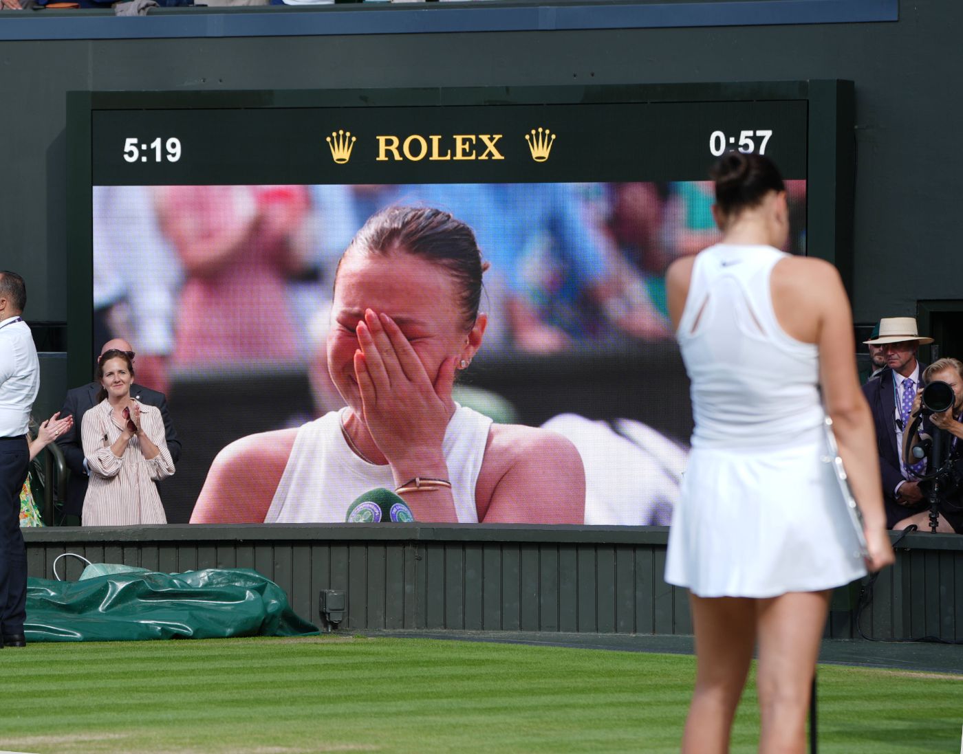 Слезы Аманды Анисимовой после сокрушительного поражения в финале Уимблдона