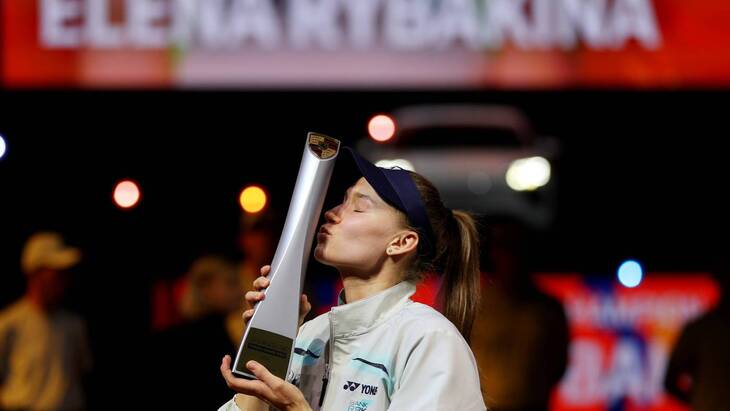 Елена Рыбакина