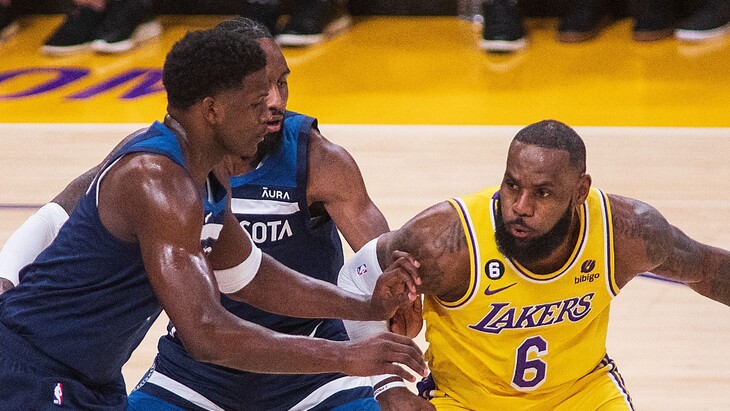 «Лейкерс» — «Тимбервулвз». Предсезонный матч