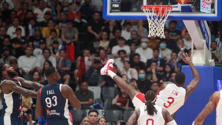 Франция — Канада