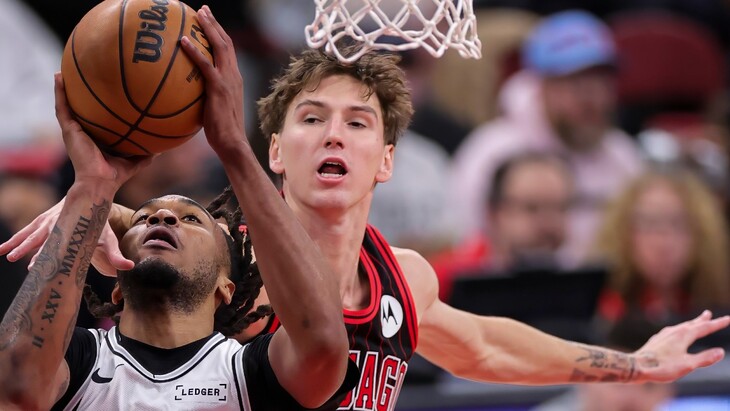 «Чикаго» — «Сан-Антонио»