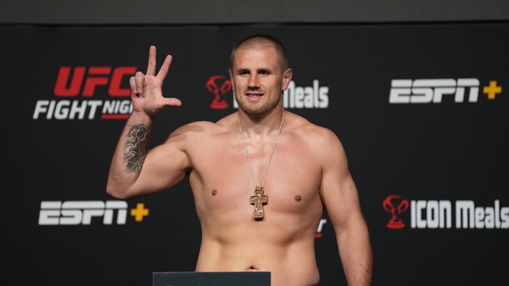 Александр Романов