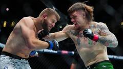 Джимми Крут (справа)