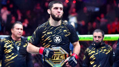 Ислам Махачев