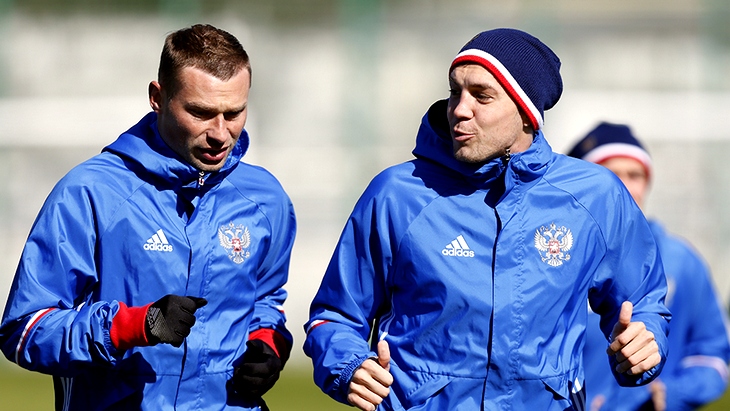 Василий Березуцкий и Артем Дзюба