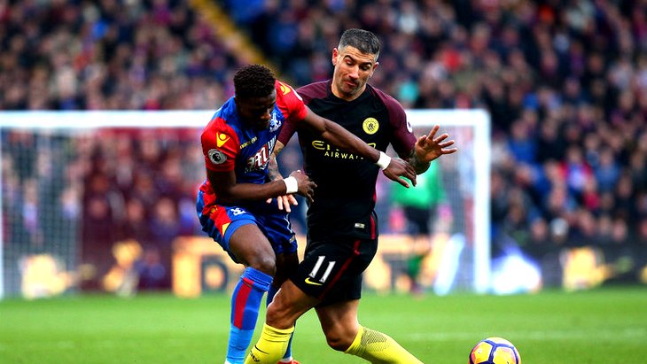 Во второй половине ноября «Манчестер Сити» выиграл у «Кристал Пэлас» в Лондоне со счетом 2:1