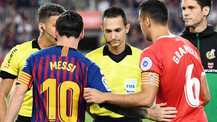 Капитаны команд перед началом матча