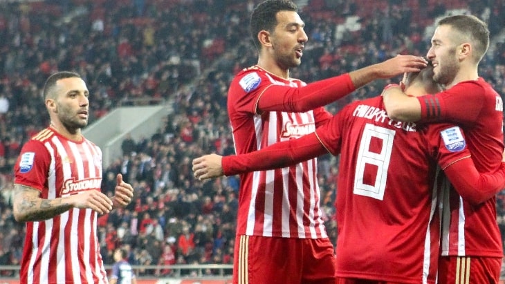 Футболисты «Олимпиакоса»