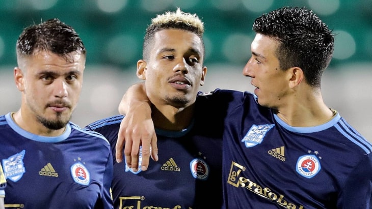 Футболисты «Слована»