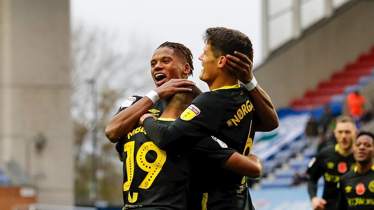 «Брентфорд» занимает третье место