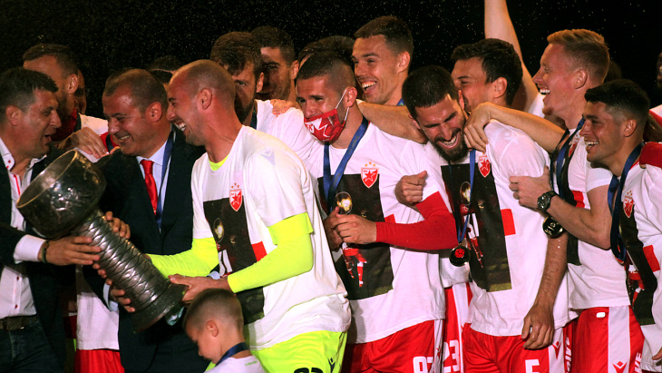 «Црвена Звезда»  с кубком прошлого сезона