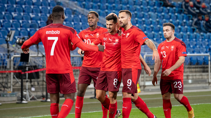 Сборная Швейцарии забила четыре мяча в двух матчах с Германией