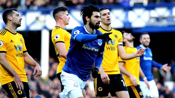 «Вулверхэмптон» выиграл только один из семи последних матчей в АПЛ