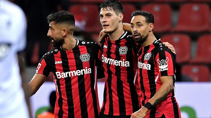 «Байер» занимает третье место