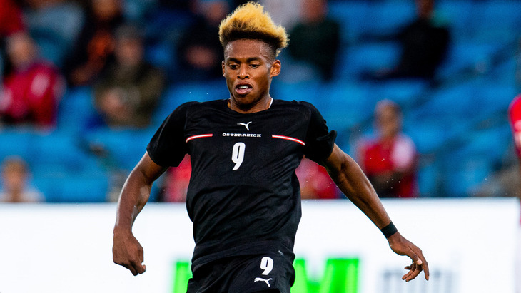 Джуниор Адаму