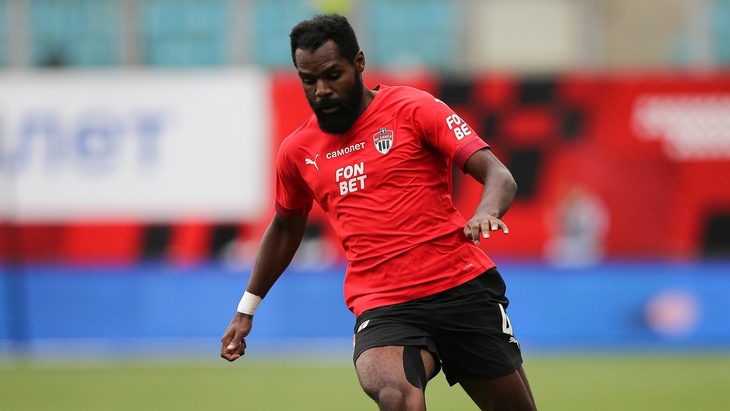 Брайан Идову