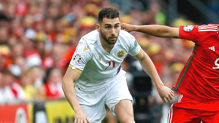 Наир Тикнизян