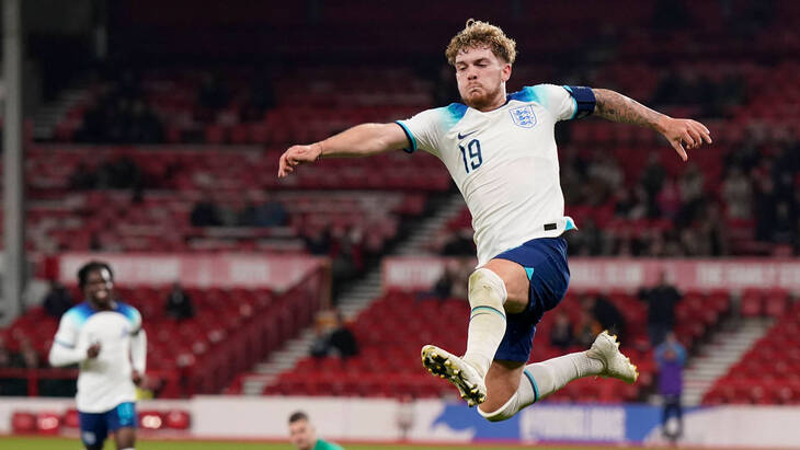 Победная серия молодежной сборной Англии составляет восемь матчей