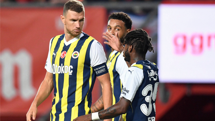 Форвард «Фенера» Эдин Джеко