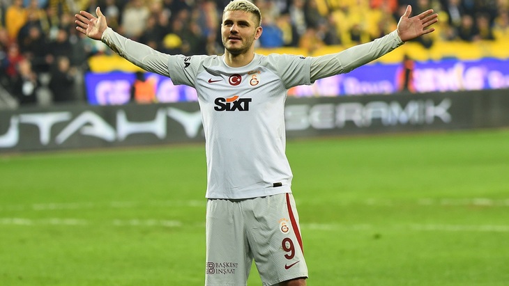 «Галатасарай» выиграл первый матч