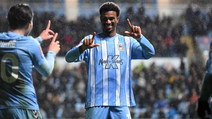 Нападающий Хаджи Райт — главная звезда хозяев